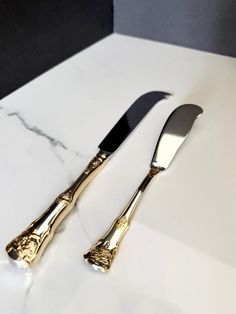 Butter & Cheese Knife SET - Old Country Roses by Royal Albert
